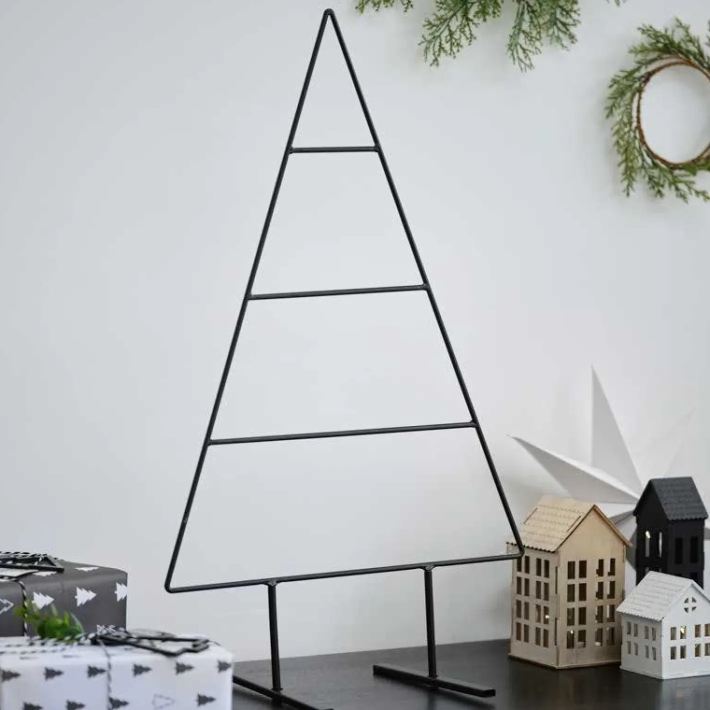 Party Delights Tableware<Black Metal Christmas Tree Alternative Decoration