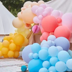 Brights & Fans Balloon Arch Backdrop - 200 Balloons<Party Delights Best