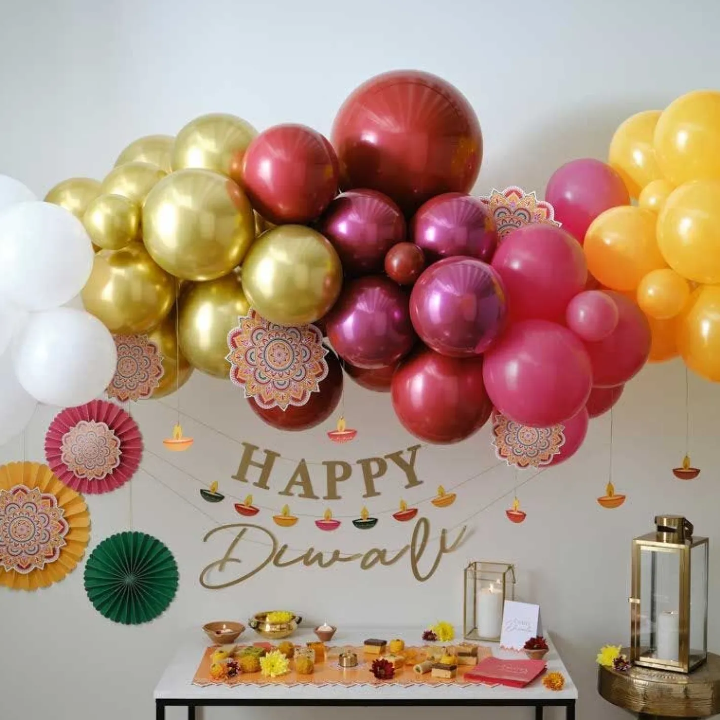 Diwali Balloon Arch - 75 Balloons<Party Delights Sale