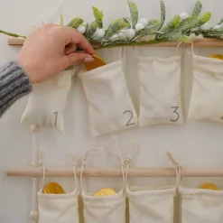 Party Delights Hanging Decorations<Fabric Christmas Advent Calendar Kit With Foliage