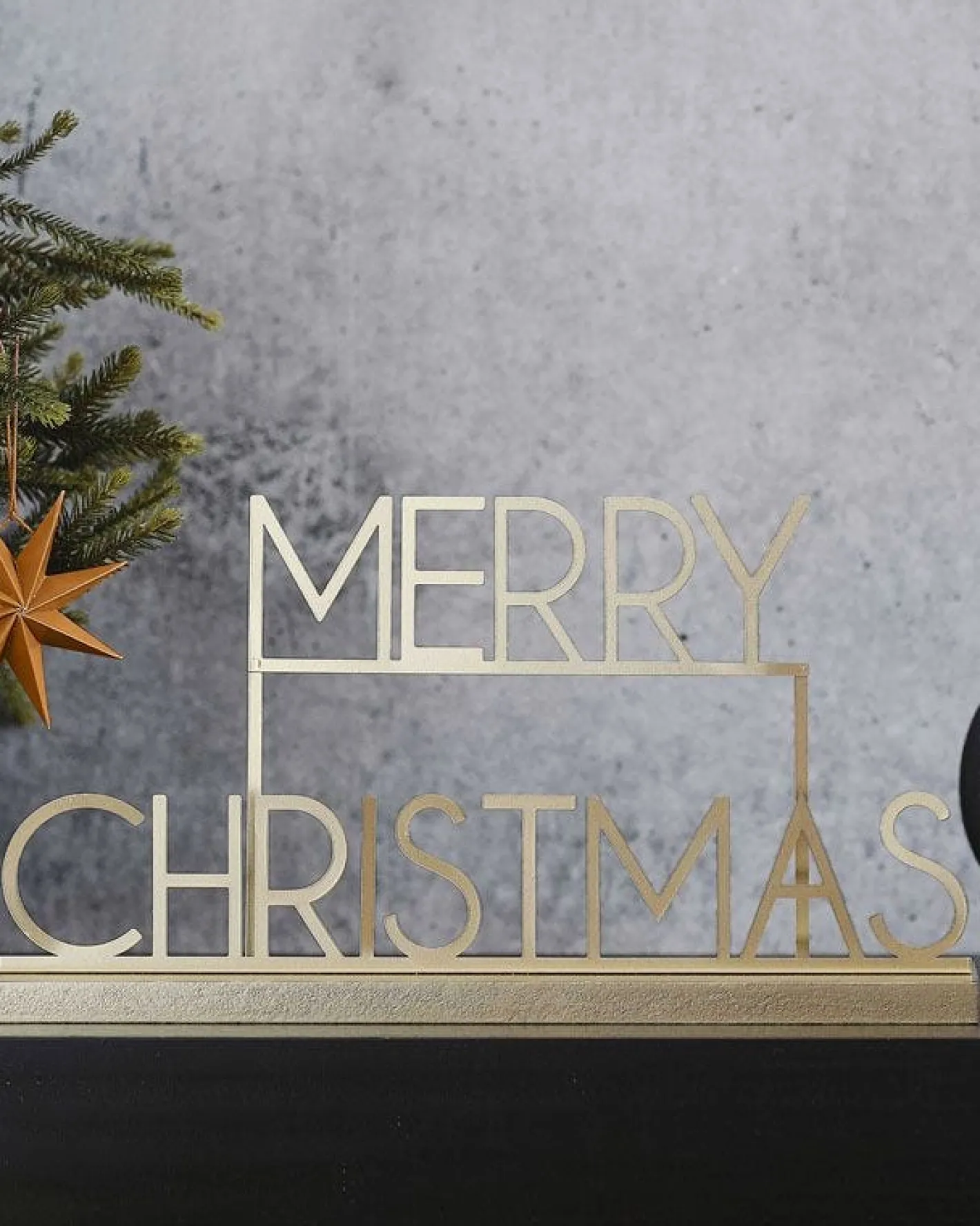 Party Delights Tableware<Gold Merry Christmas Sign