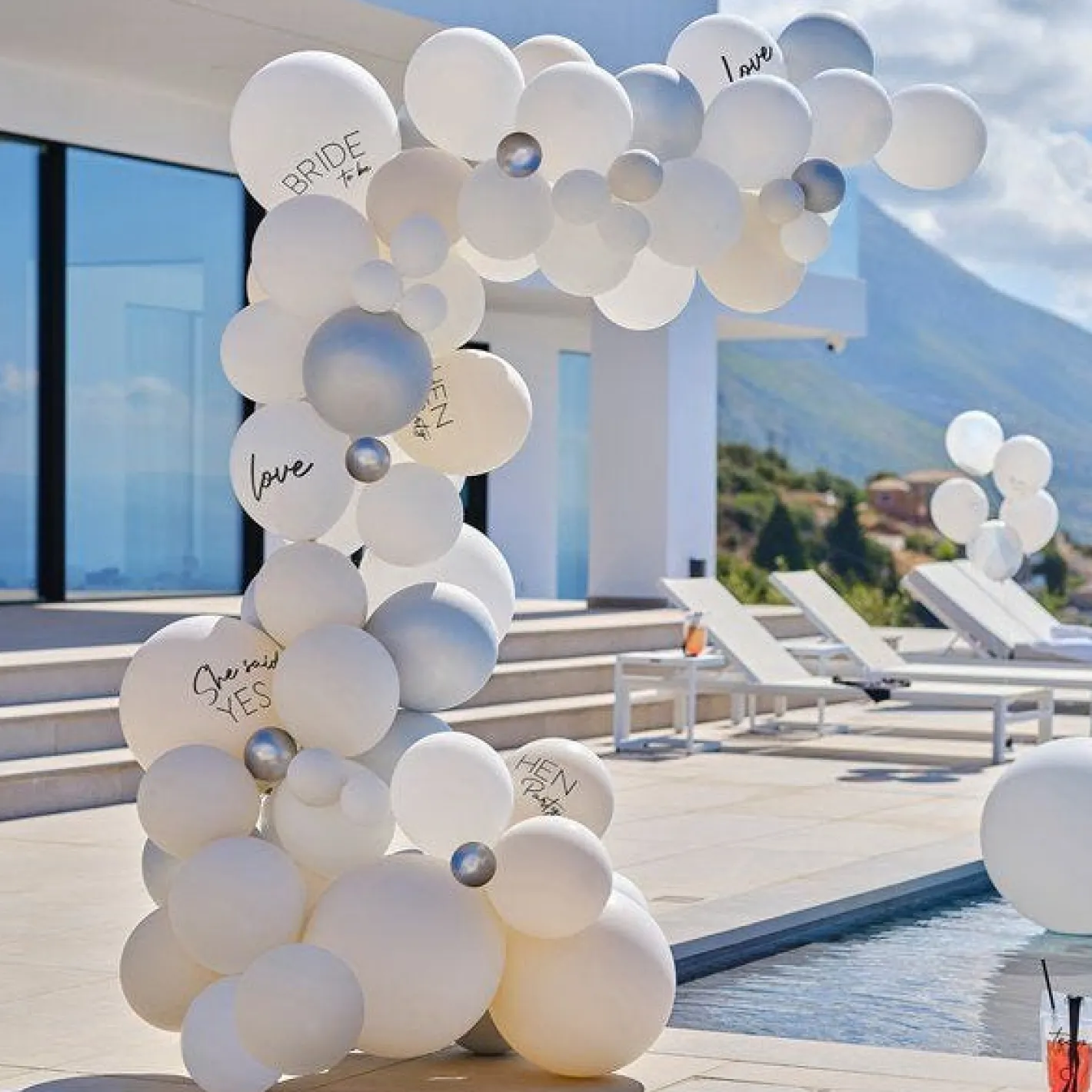 Hen Party White & Silver Latex Balloon Arch With Streamers<Party Delights Best
