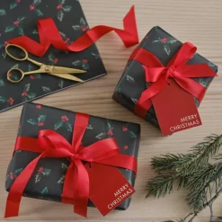 Party Delights Gift Wrapping<Holly Wrapping Paper With Gift Tags & Ribbon - 2 Sheets (50Cm X 70Cm)