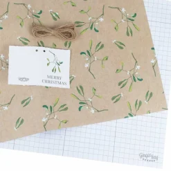 Party Delights Gift Wrapping<Mistletoe Wrapping Paper Kit With Ribbon & Tags - 2 Sheets (50Cm X 70Cm)