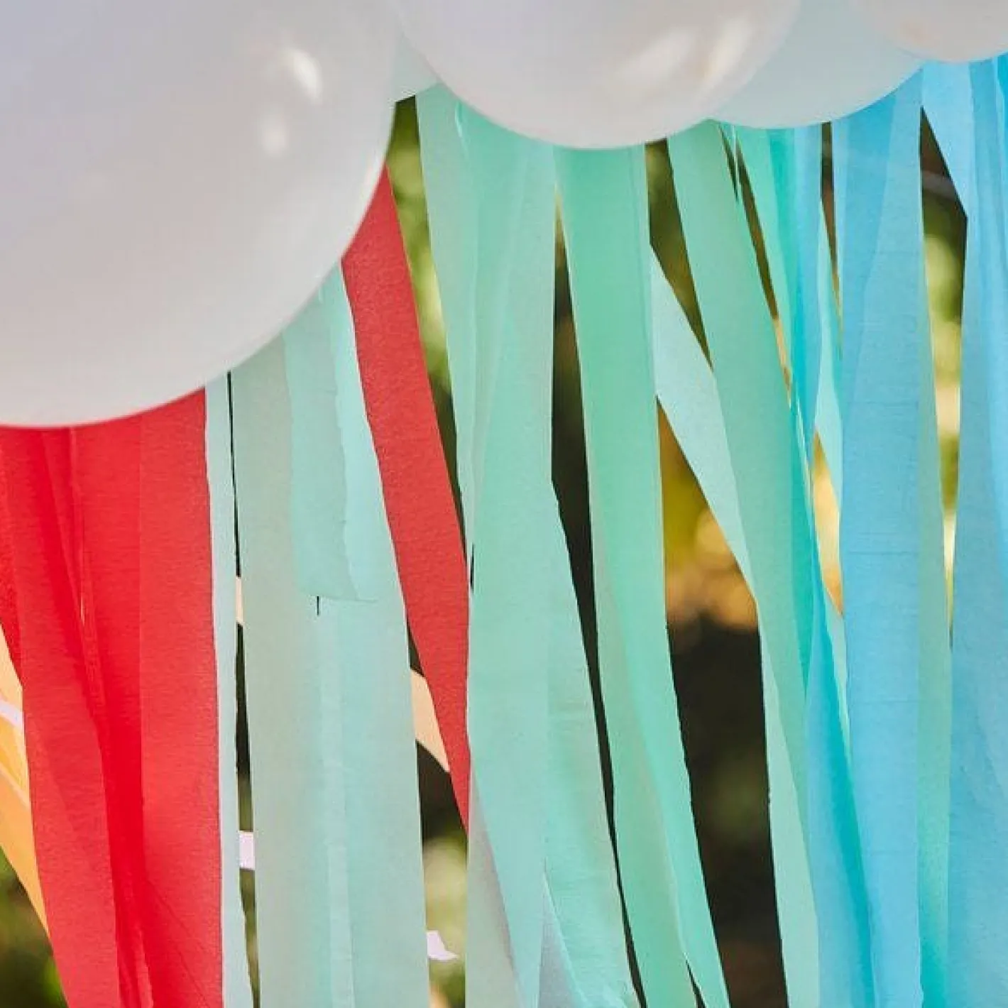 Rainbow Balloon Cloud Backdrop Kit - 40 Balloons<Party Delights Online