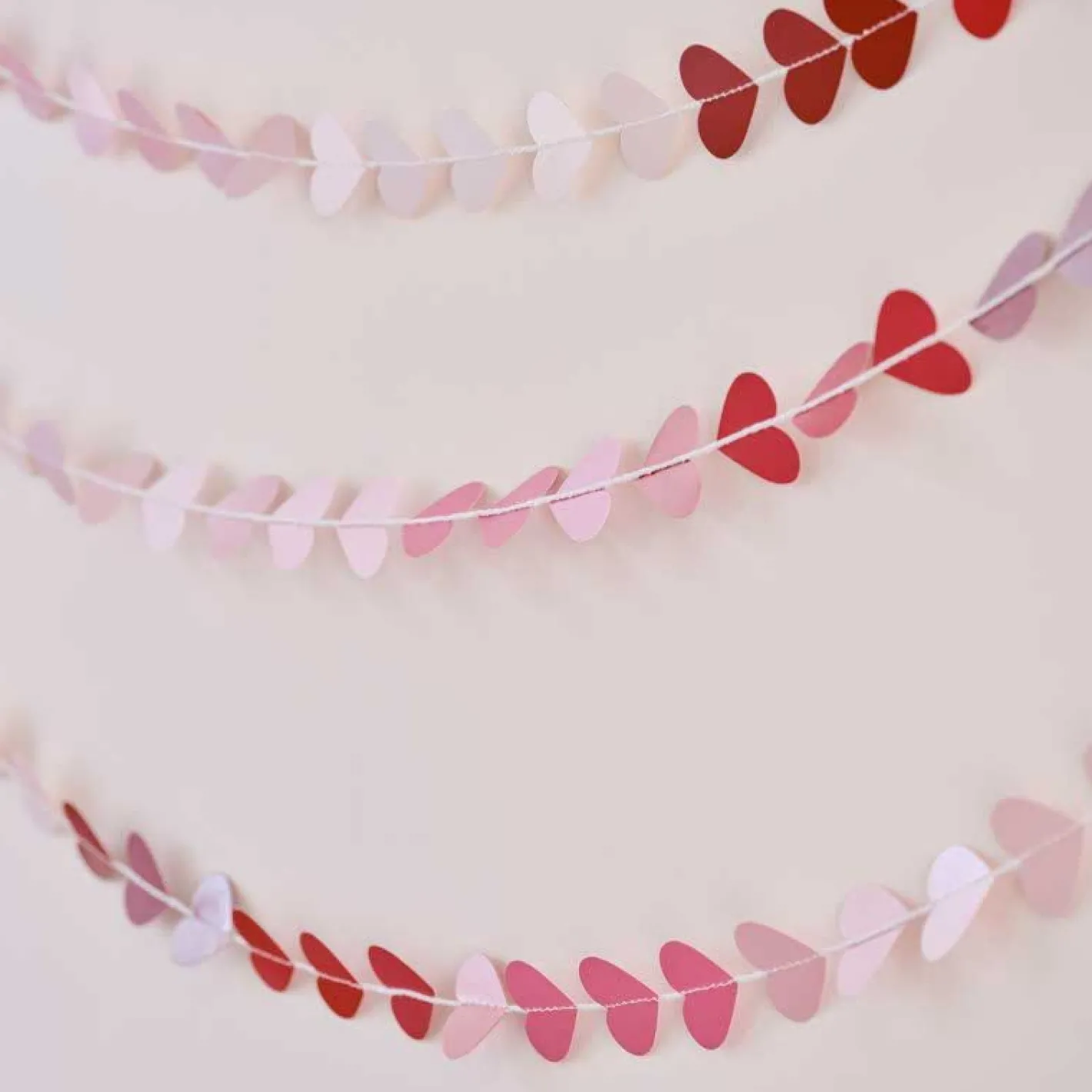 Red & Pink Ombre Heart Paper Garland - 5M<Party Delights Discount