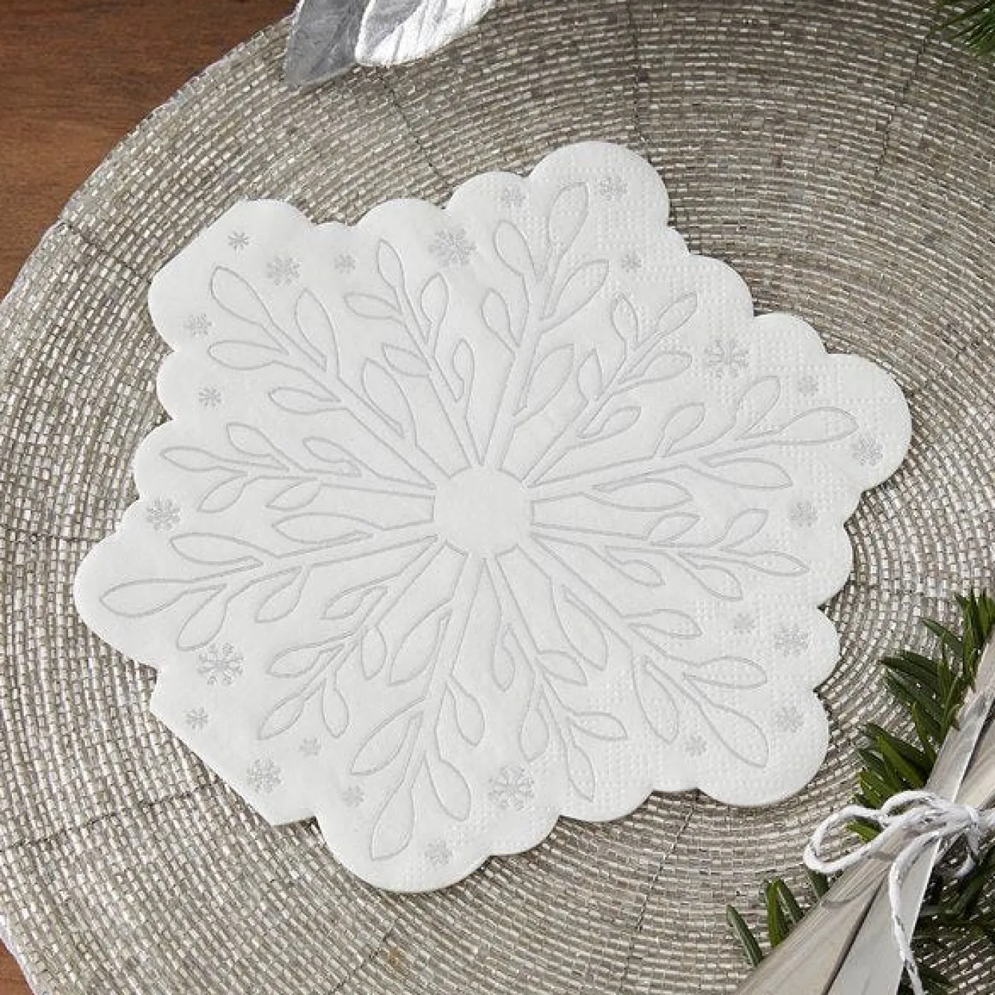 Party Delights Tableware<Silver Foiled Snowflake Shaped Paper Napkins (16Pk)