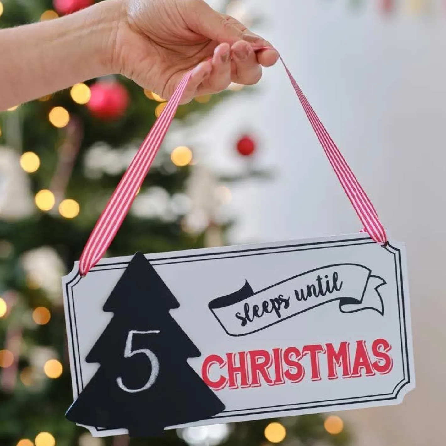 Sleeps Until Christmas Wooden Sign - 21.5Cm<Party Delights Clearance