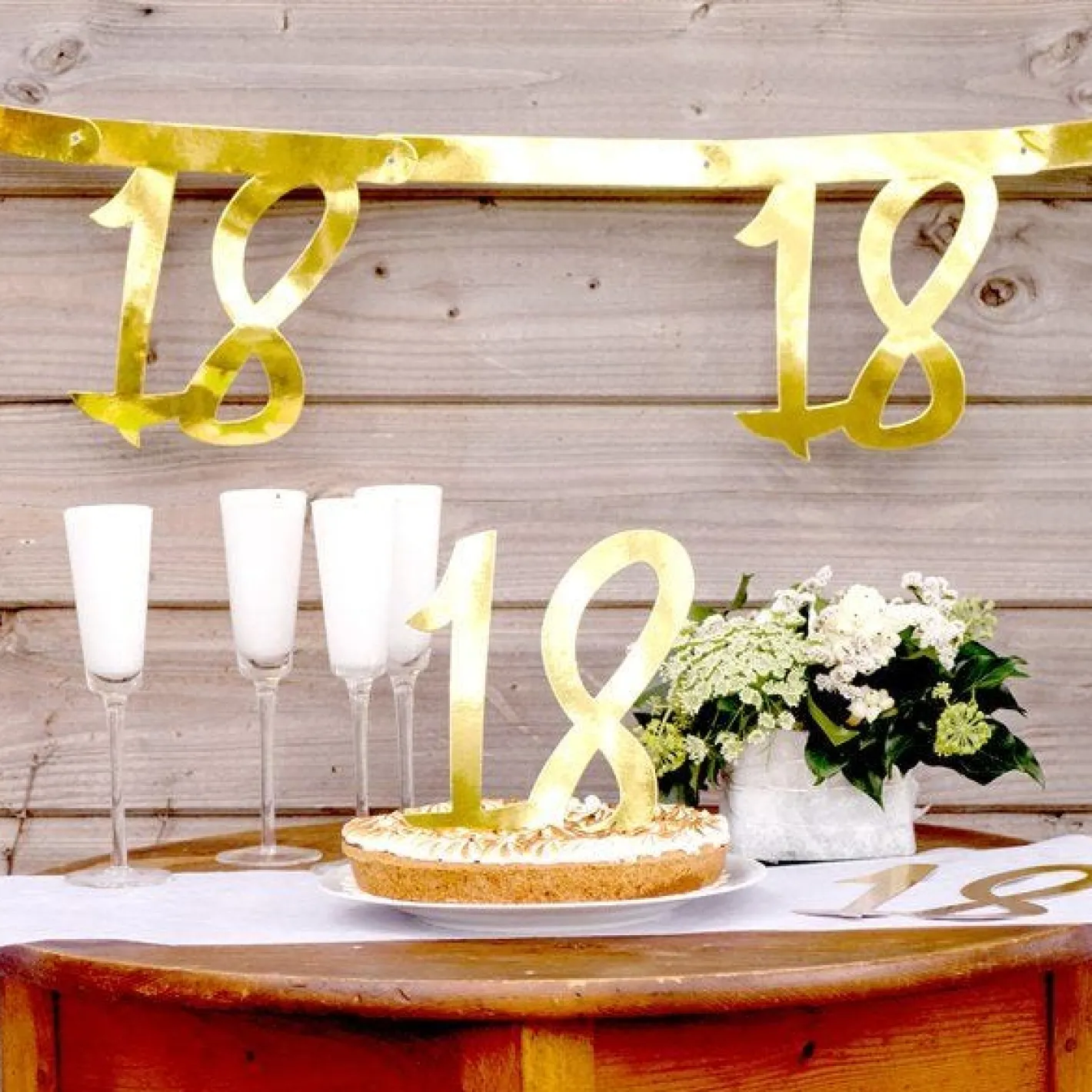 White & Gold Sparkle 18Th Bunting - 2.5M<Party Delights Best